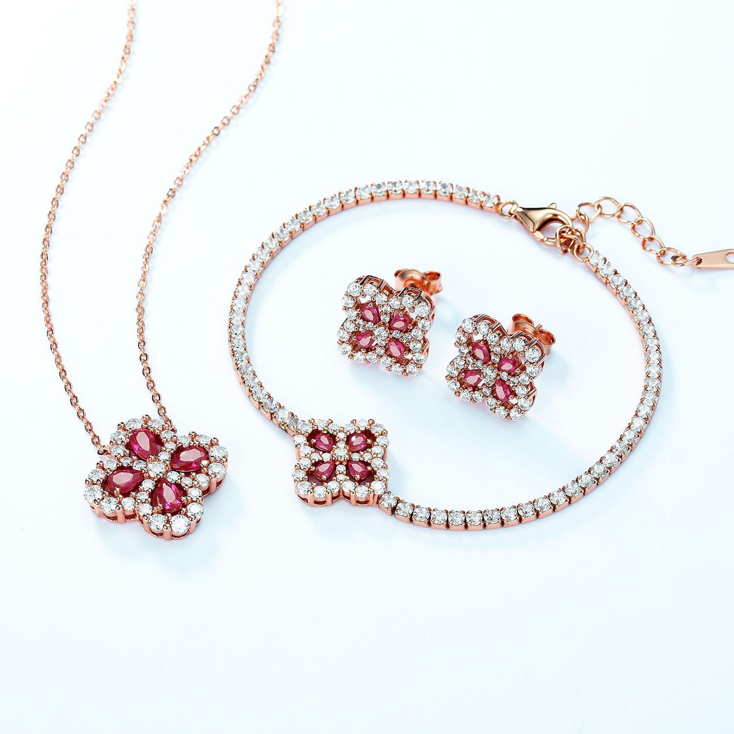 Artea Necklace