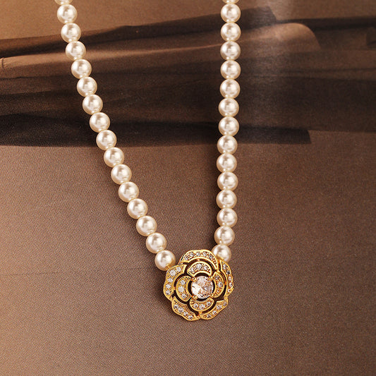 Vintage Pearl Floral Pendant Necklace