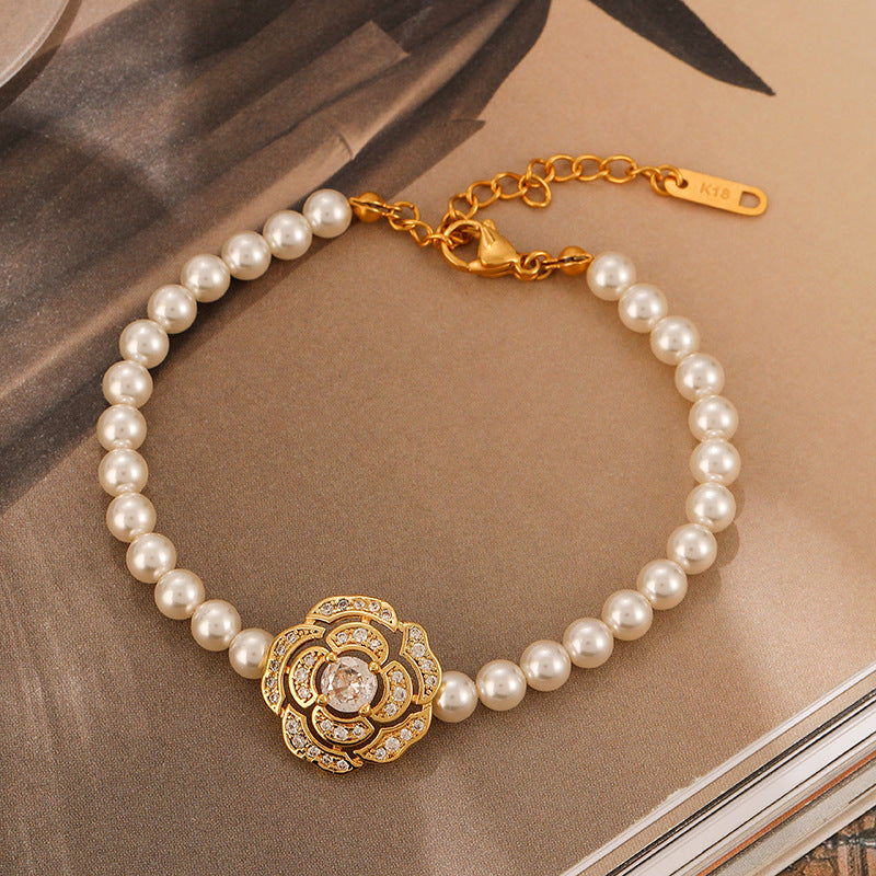 Vintage Pearl Floral Pendant Bracelet