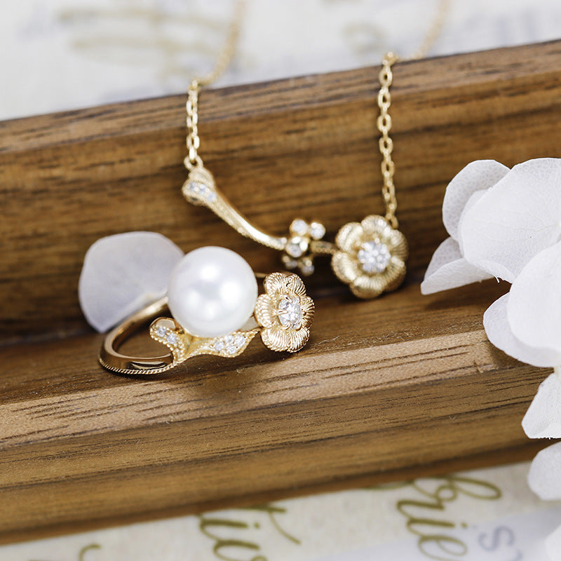 Golden Bloom Moissanite Necklace